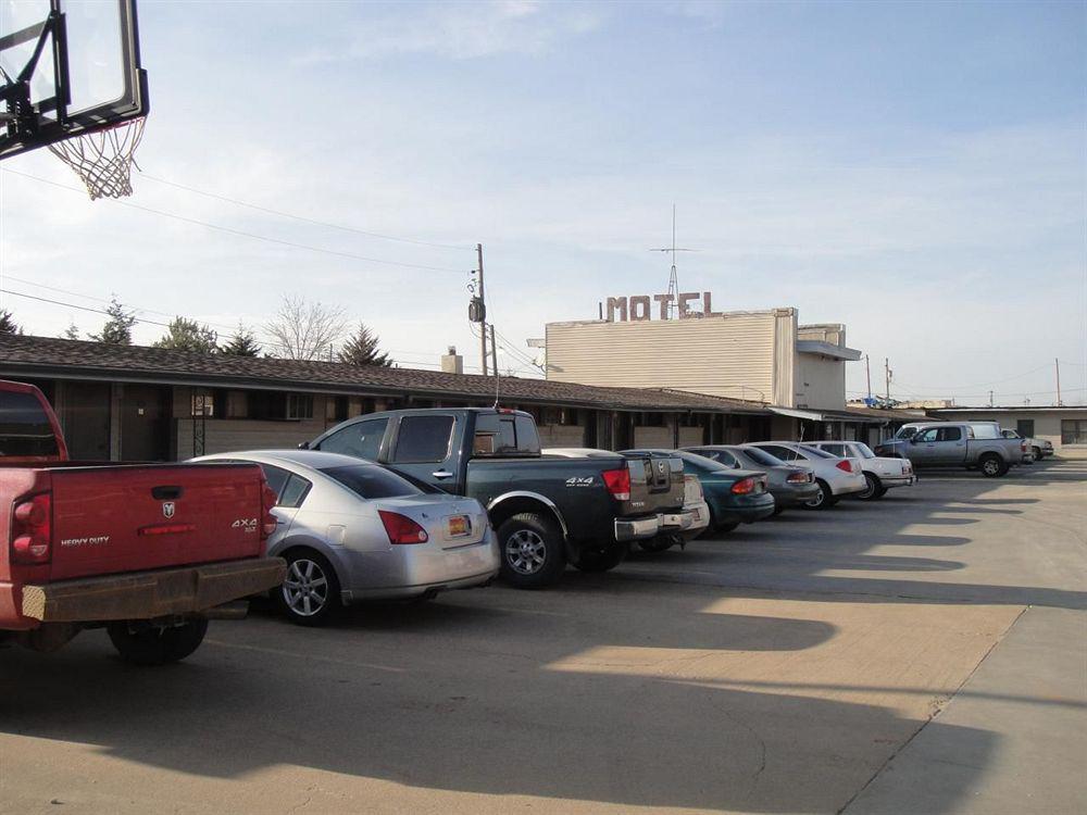 Trails West Motel South Hutchinson エクステリア 写真